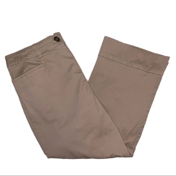 Christopher & Banks Khaki Capris Pants - Picture 1 of 8